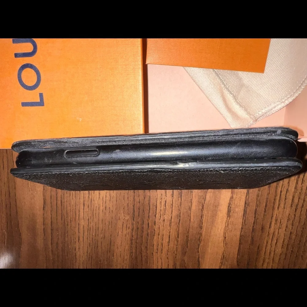 AUTHENTIC LOUIS VUITTON Black Leather IPHONE X case (Authentic)